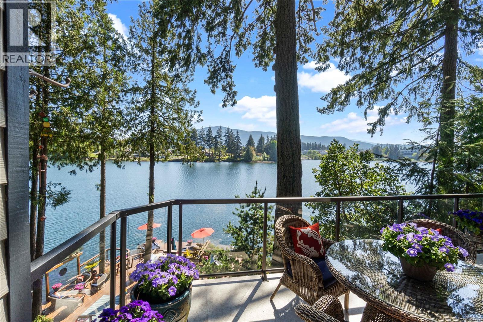 211 Ferntree Pl - 61