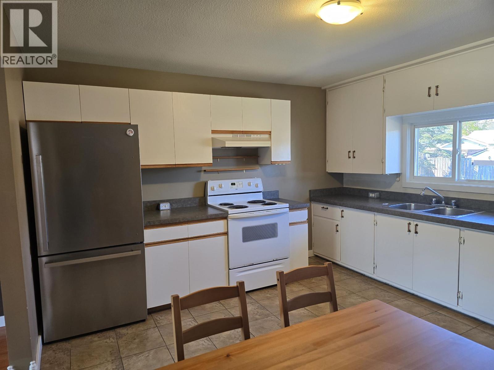 2020 ROSS CRESCENT - 7