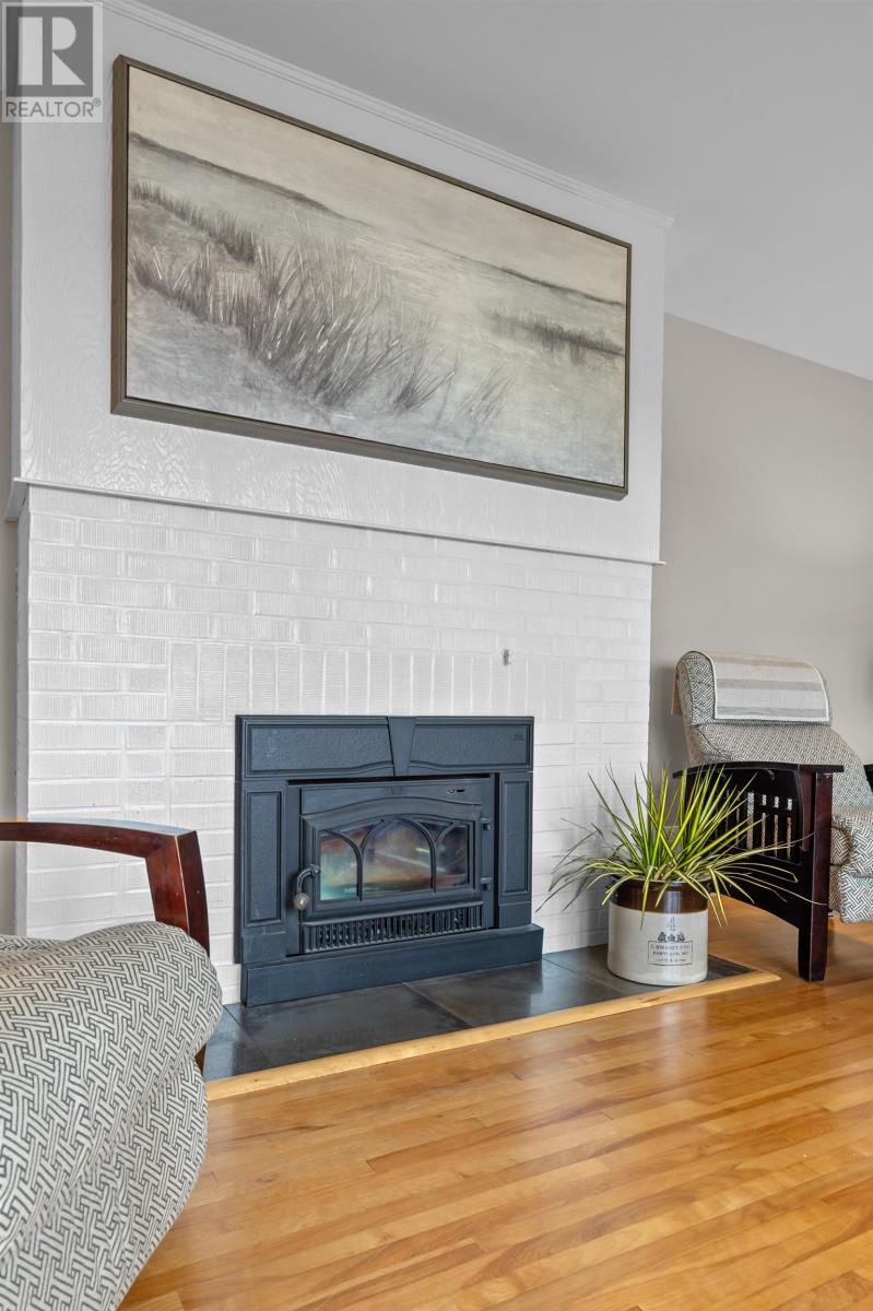251 Schurman Avenue - 14