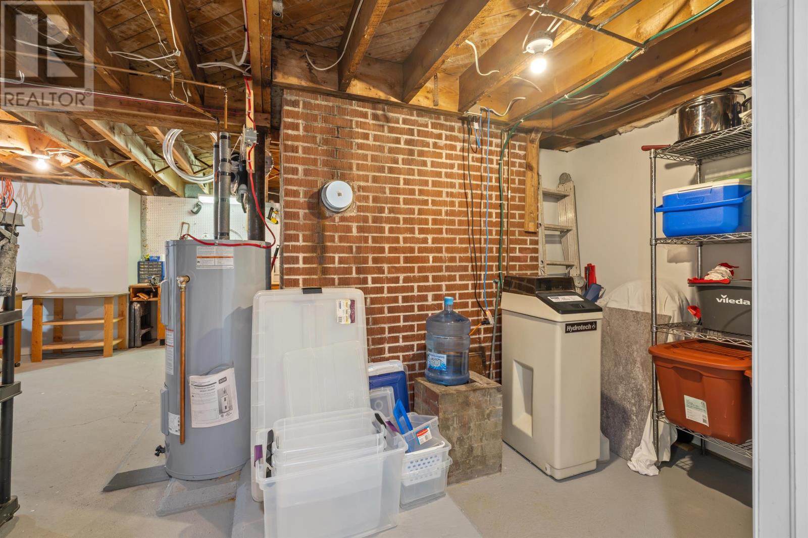 251 Schurman Avenue - 34