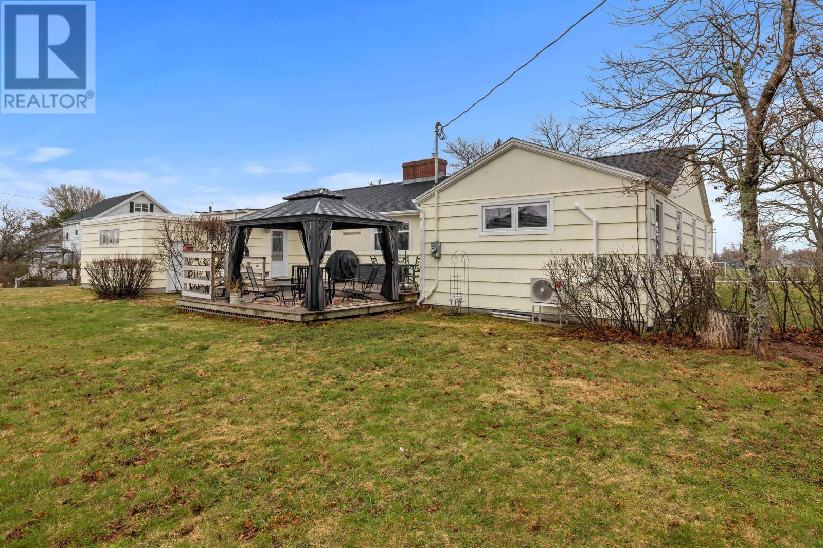 251 Schurman Avenue - 41