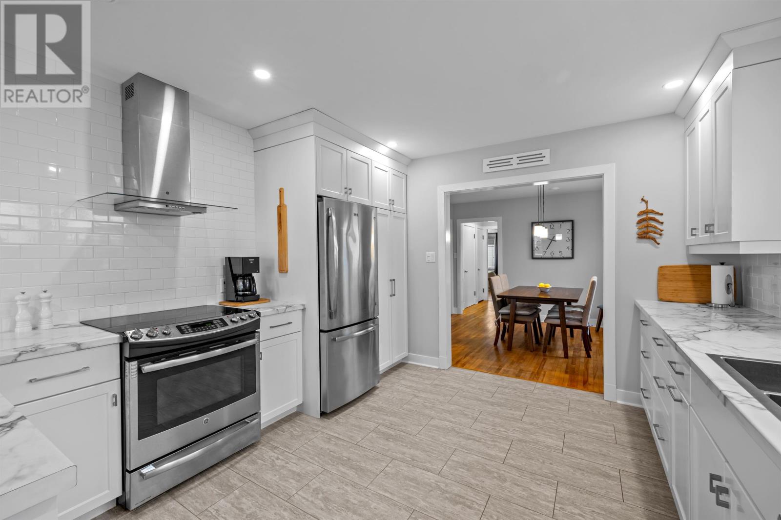251 Schurman Avenue - 6