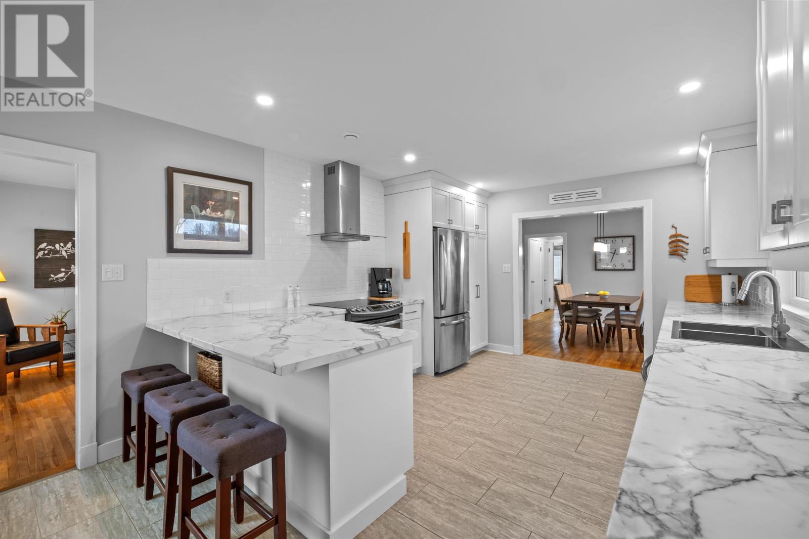 251 Schurman Avenue - 7
