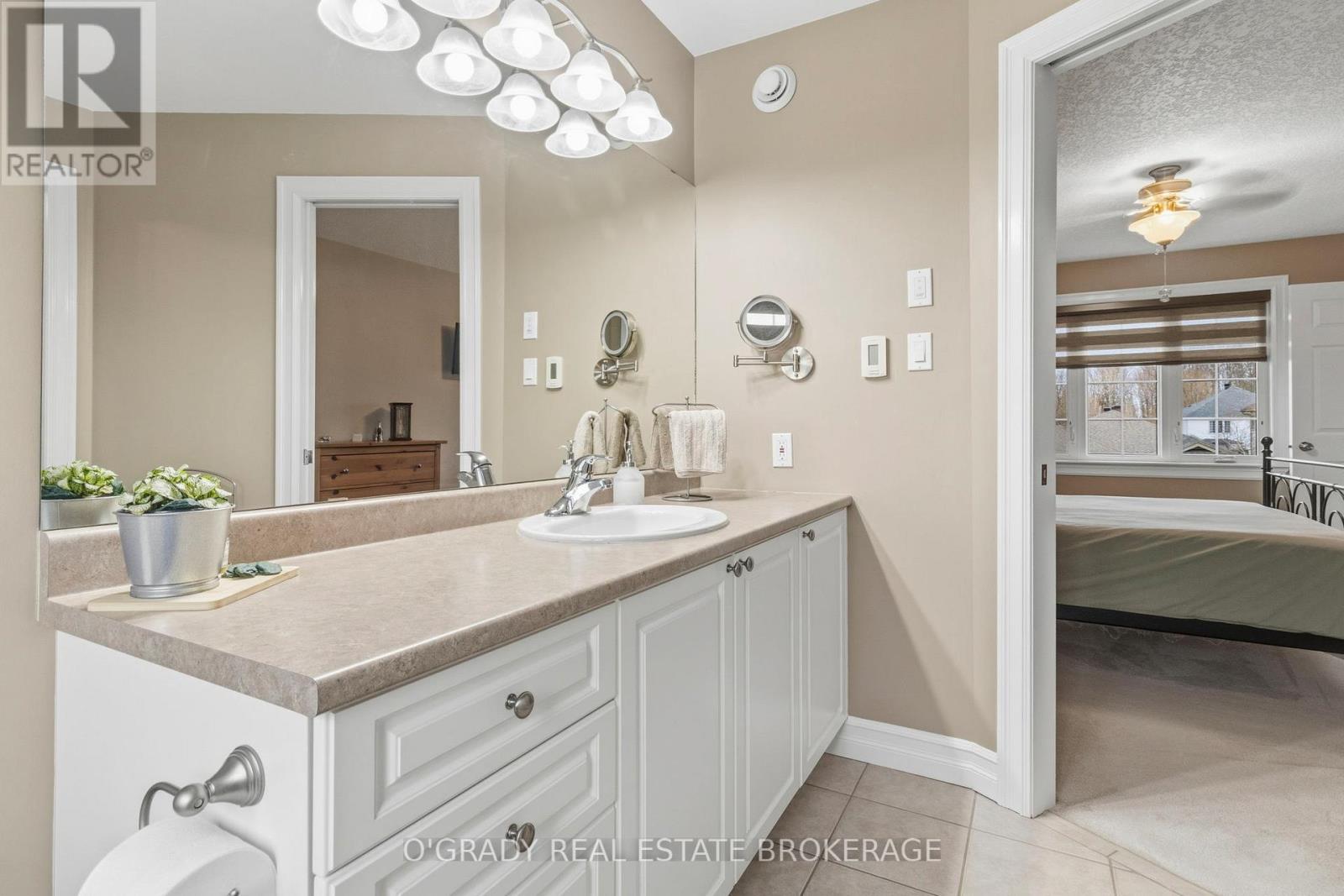 1004 CRESTWOOD DRIVE - 31