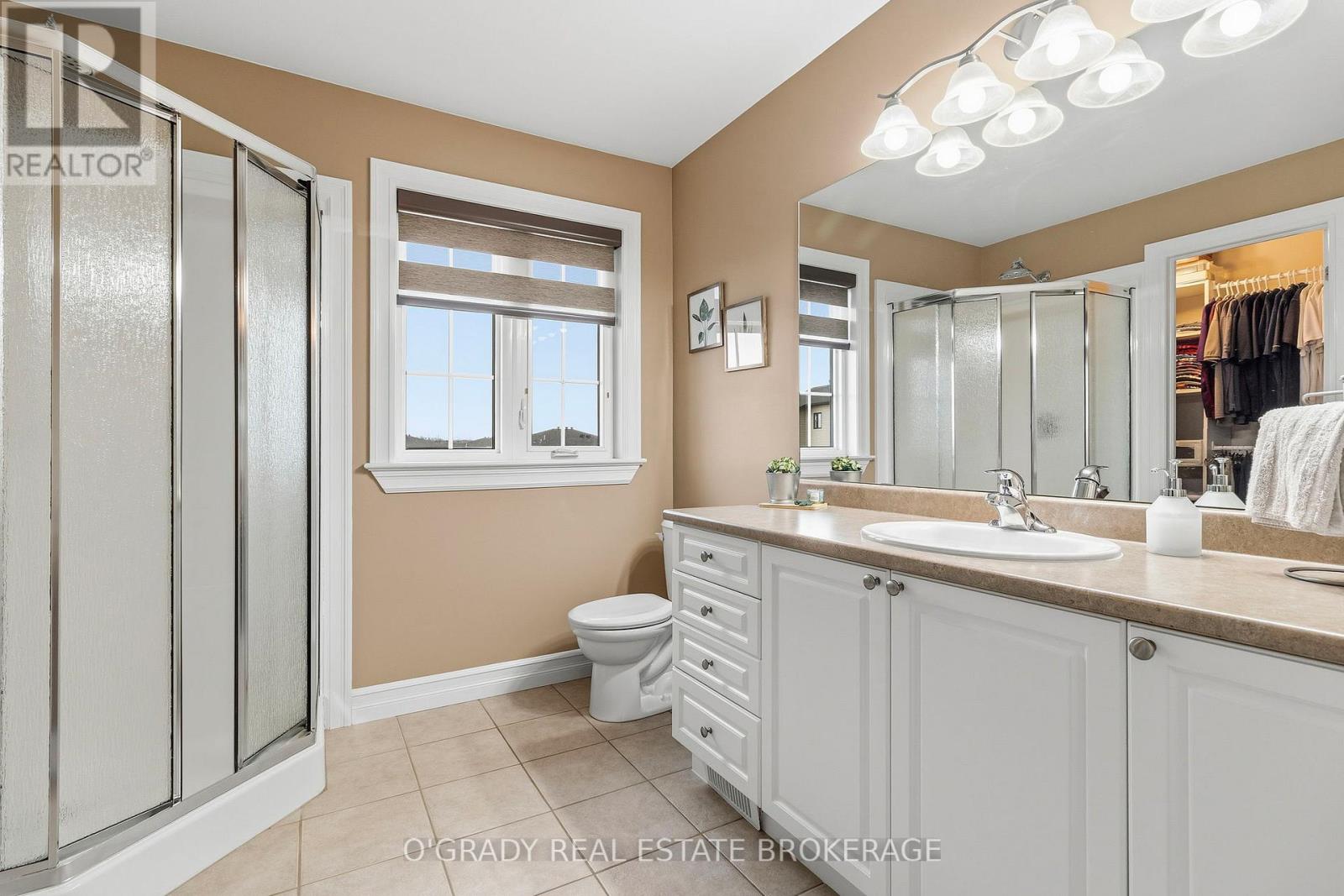 1004 CRESTWOOD DRIVE - 30