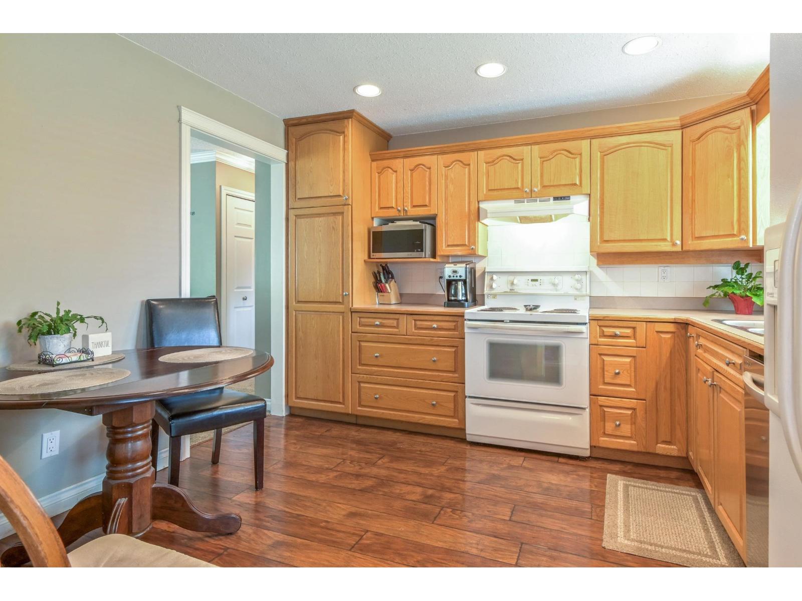 3 Bed, 3 Bath House for Sale in Surrey – 6154 171A STREET, Surrey - Image 23