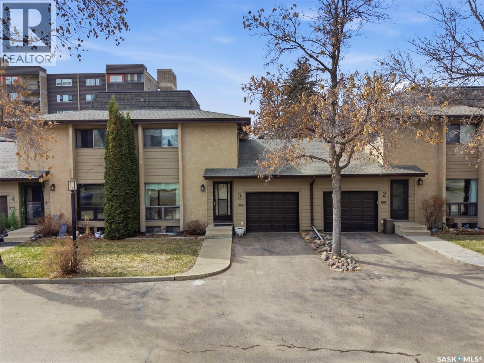 3 425 Pinehouse DRIVE — photo 38