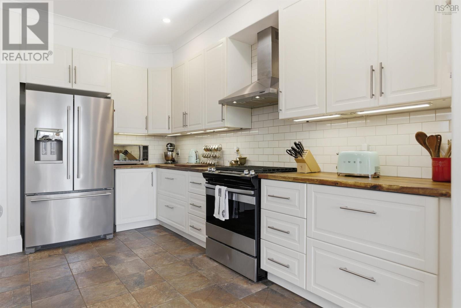 Property 26 of 50 of 437 Mount Pleasant Road