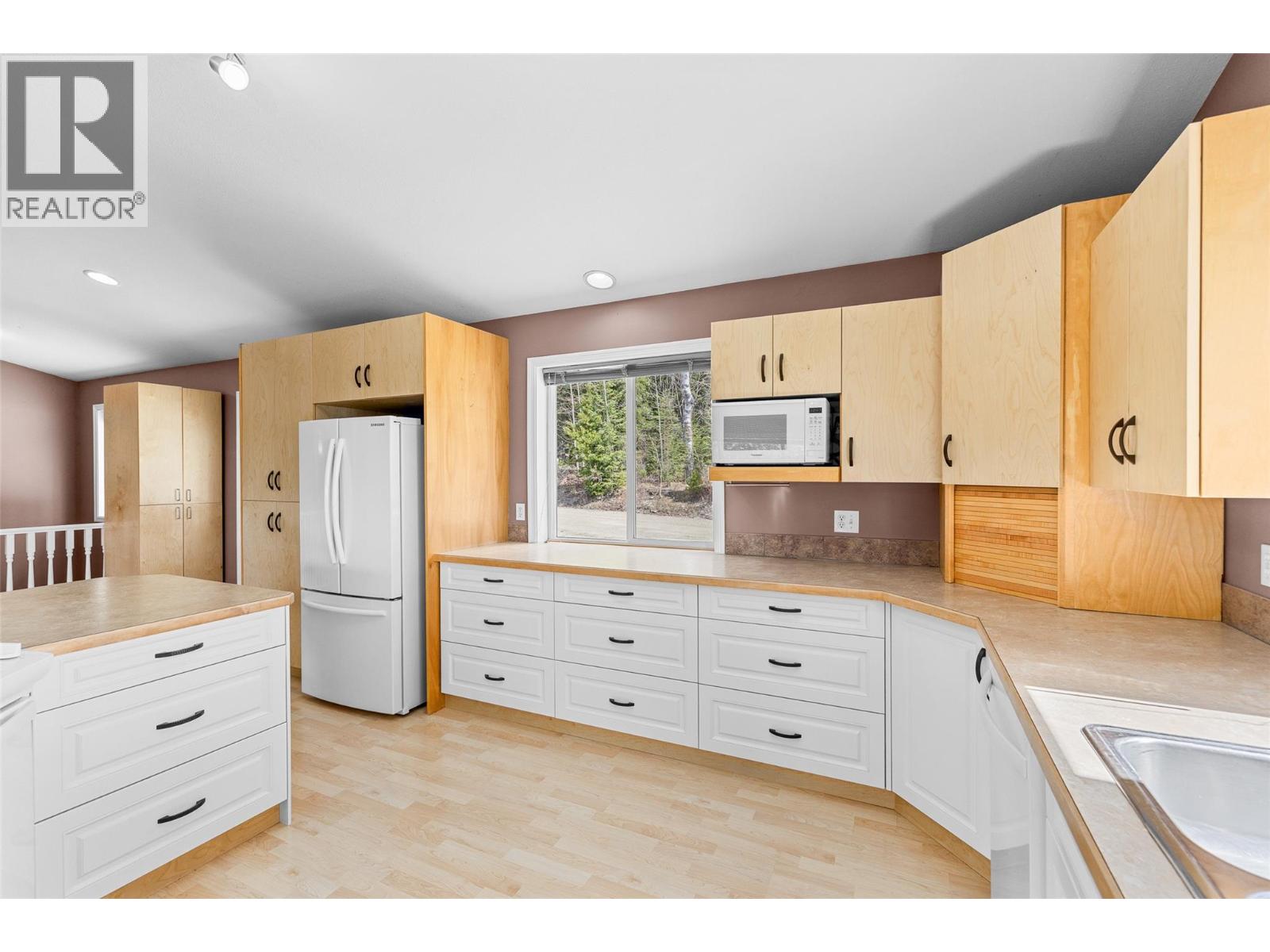 1685 Boone Court, Kelowna
