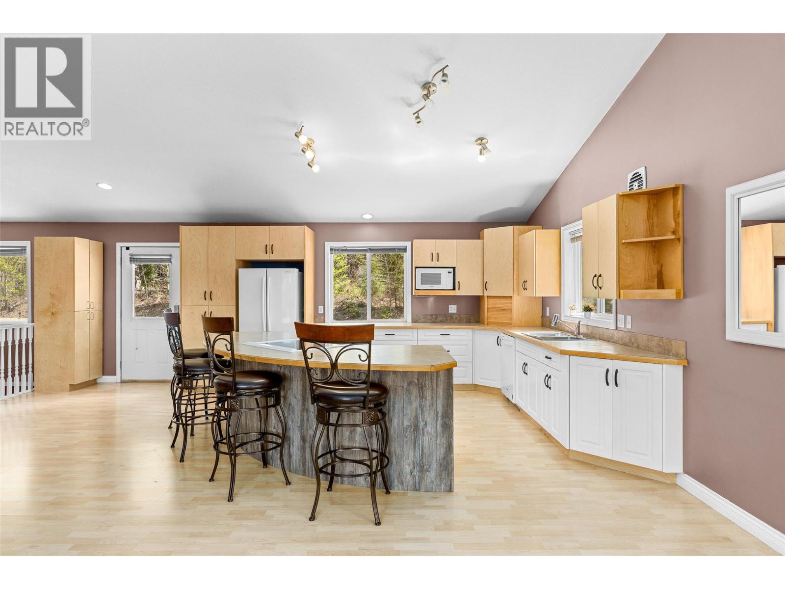1685 Boone Court, Kelowna