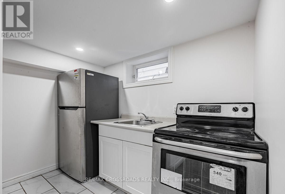 111 ELGIN STREET W - 34