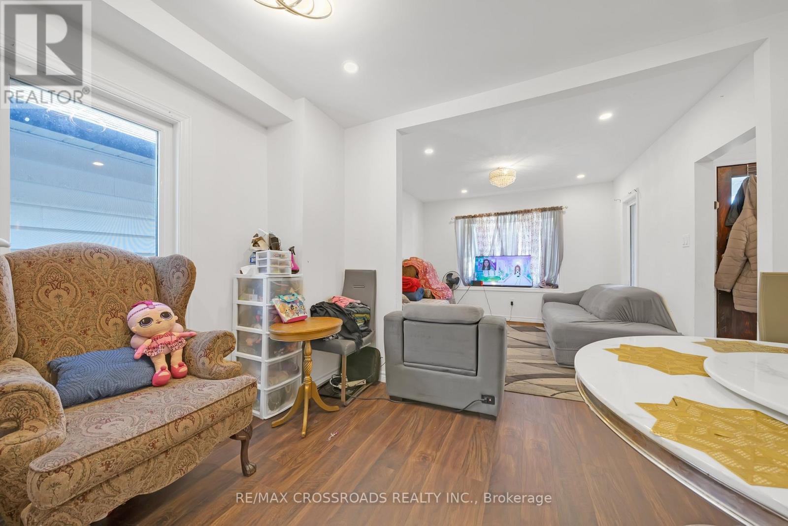 111 ELGIN STREET W - 7