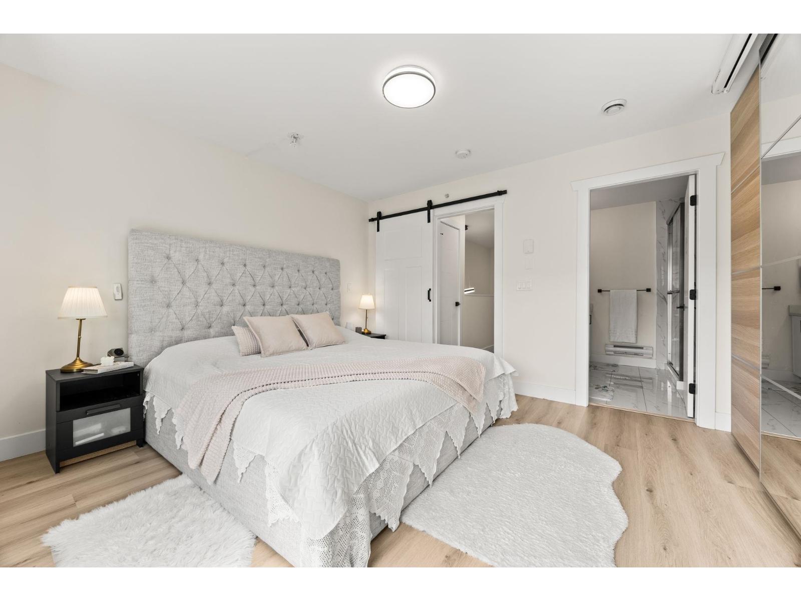 House in Langley - Image 5