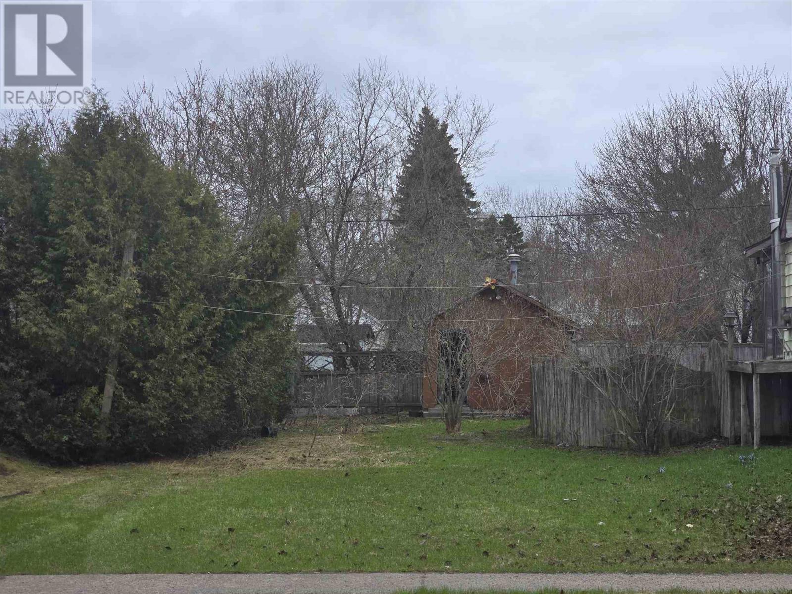 137 Carufel AVE, Sault Ste. Marie, Ontario, P6C4T5 — Photo 2