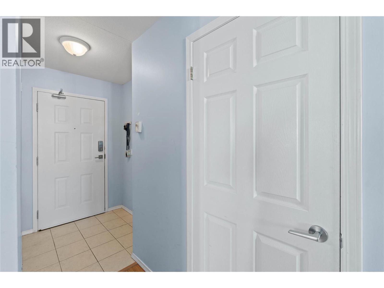 #406 1160 HUGH ALLAN Drive - 15