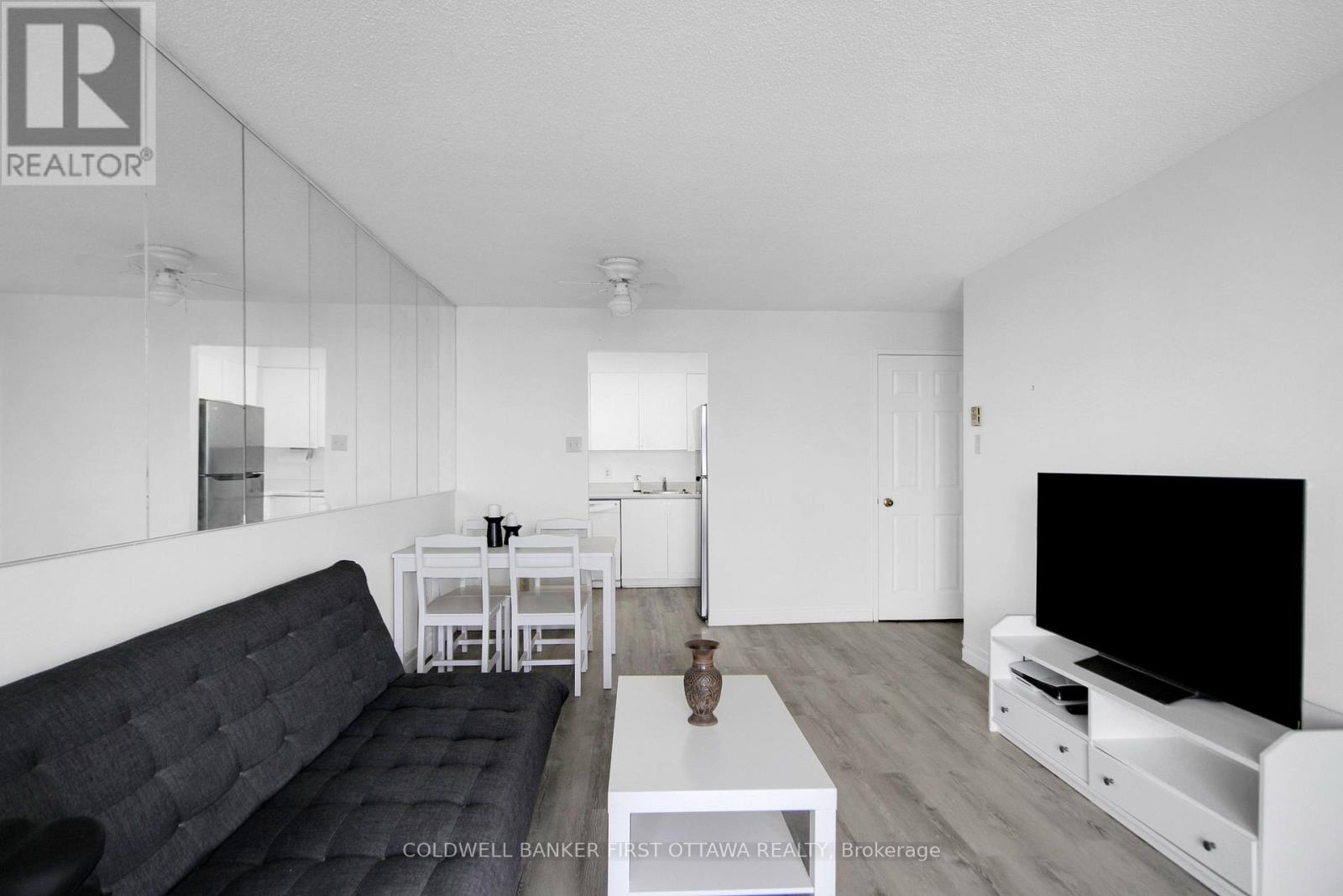 #811 1440 HERON ROAD - 10