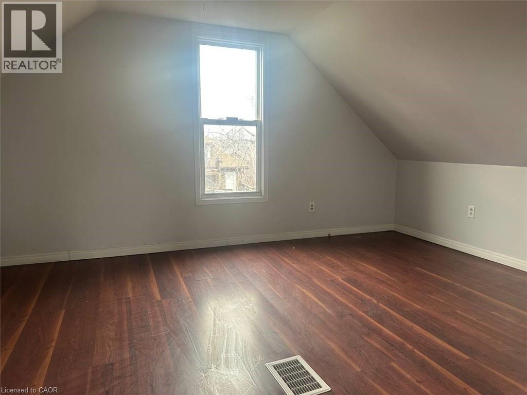 64 GAGE Avenue S Unit# Upper, Hamilton, Ontario, L8M3C9 — Photo 14