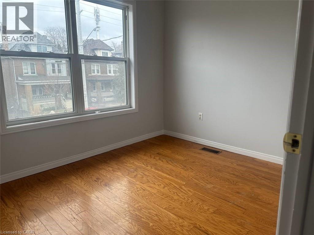 64 GAGE Avenue S Unit# Upper, Hamilton, Ontario, L8M3C9 — Photo 9