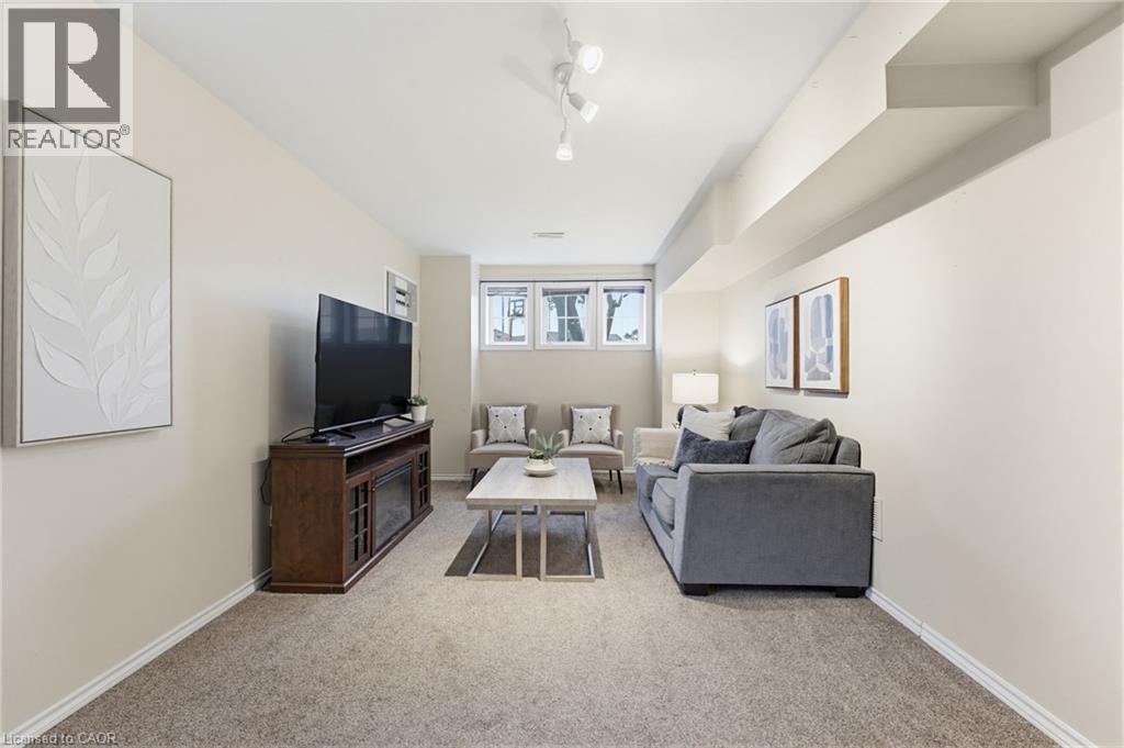 29 STRONG Court, Brantford, Ontario, N3R7Y4 — Photo 4