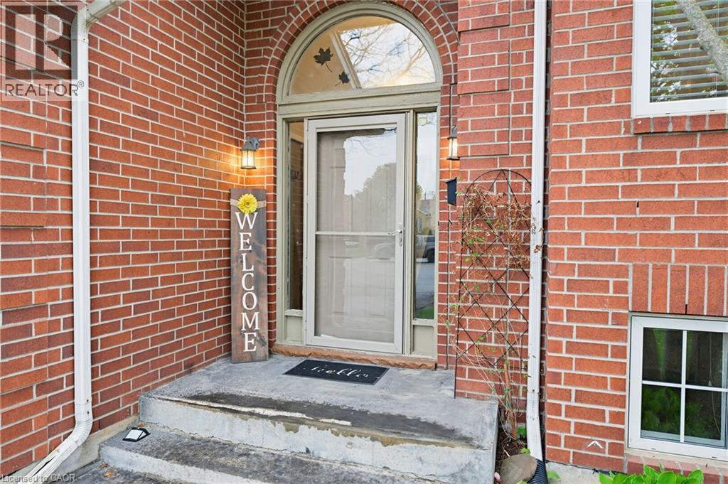 29 STRONG Court, Brantford, Ontario, N3R7Y4 — Photo 10