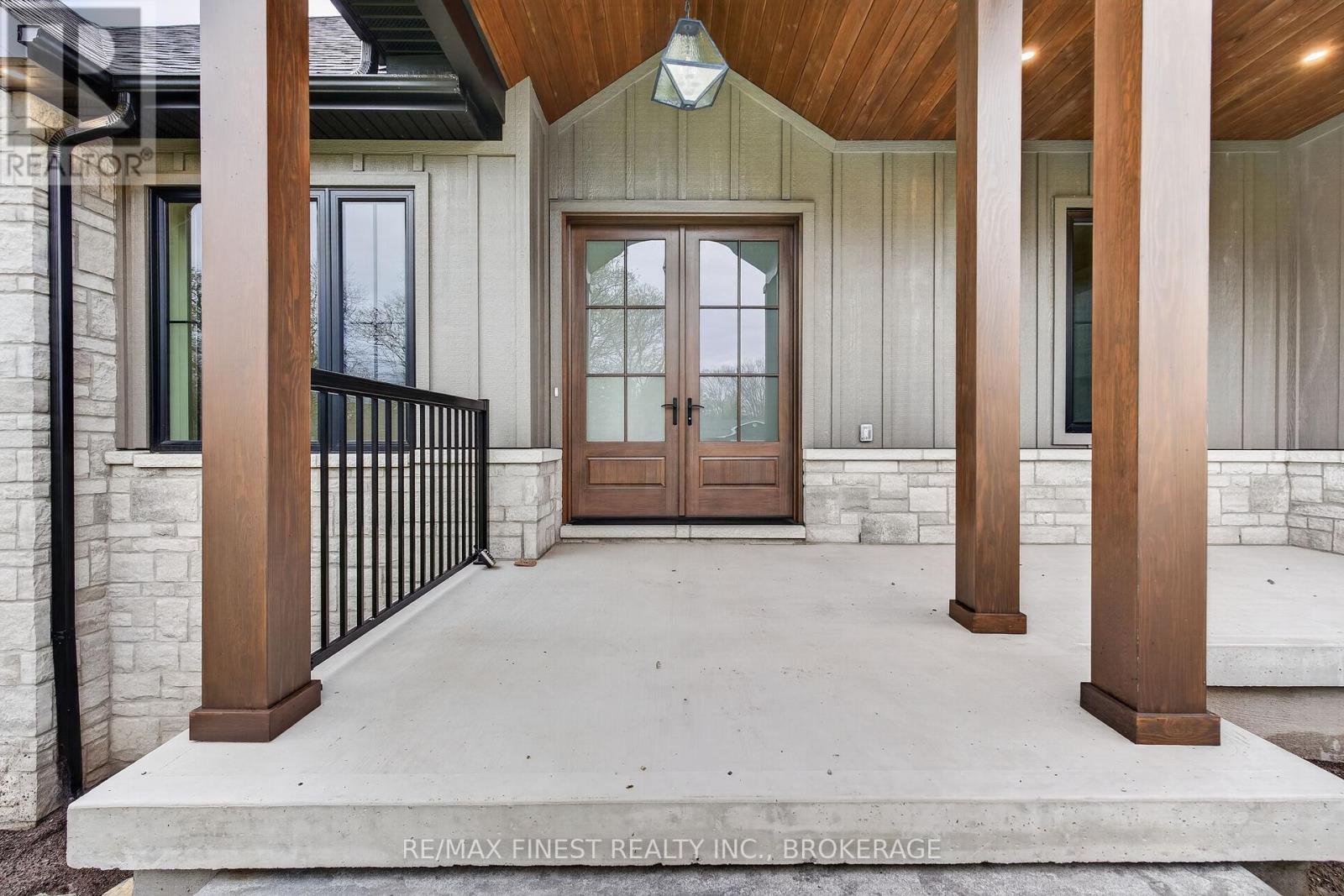 371 MAPLE RIDGE DRIVE - Image 3