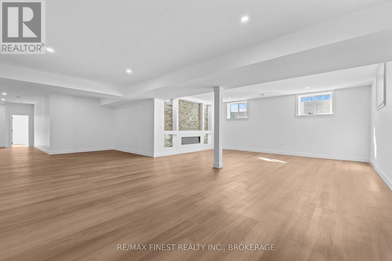 371 MAPLE RIDGE DRIVE - 39