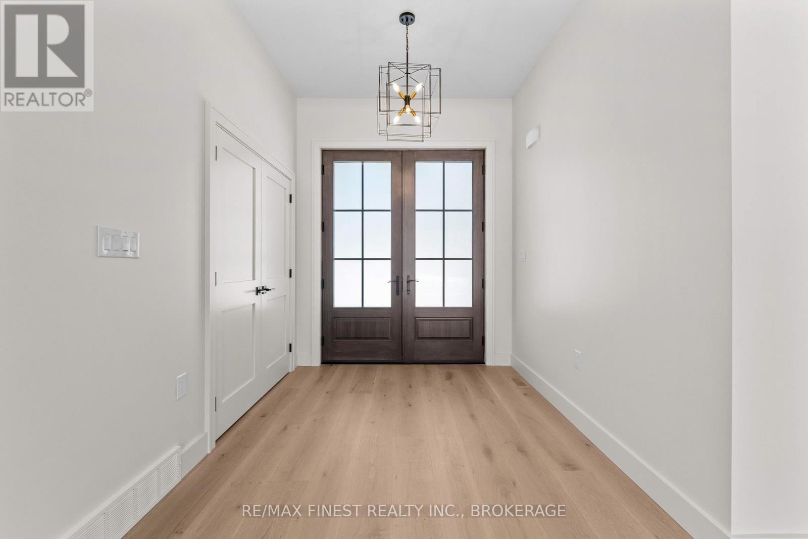 371 MAPLE RIDGE DRIVE - 4