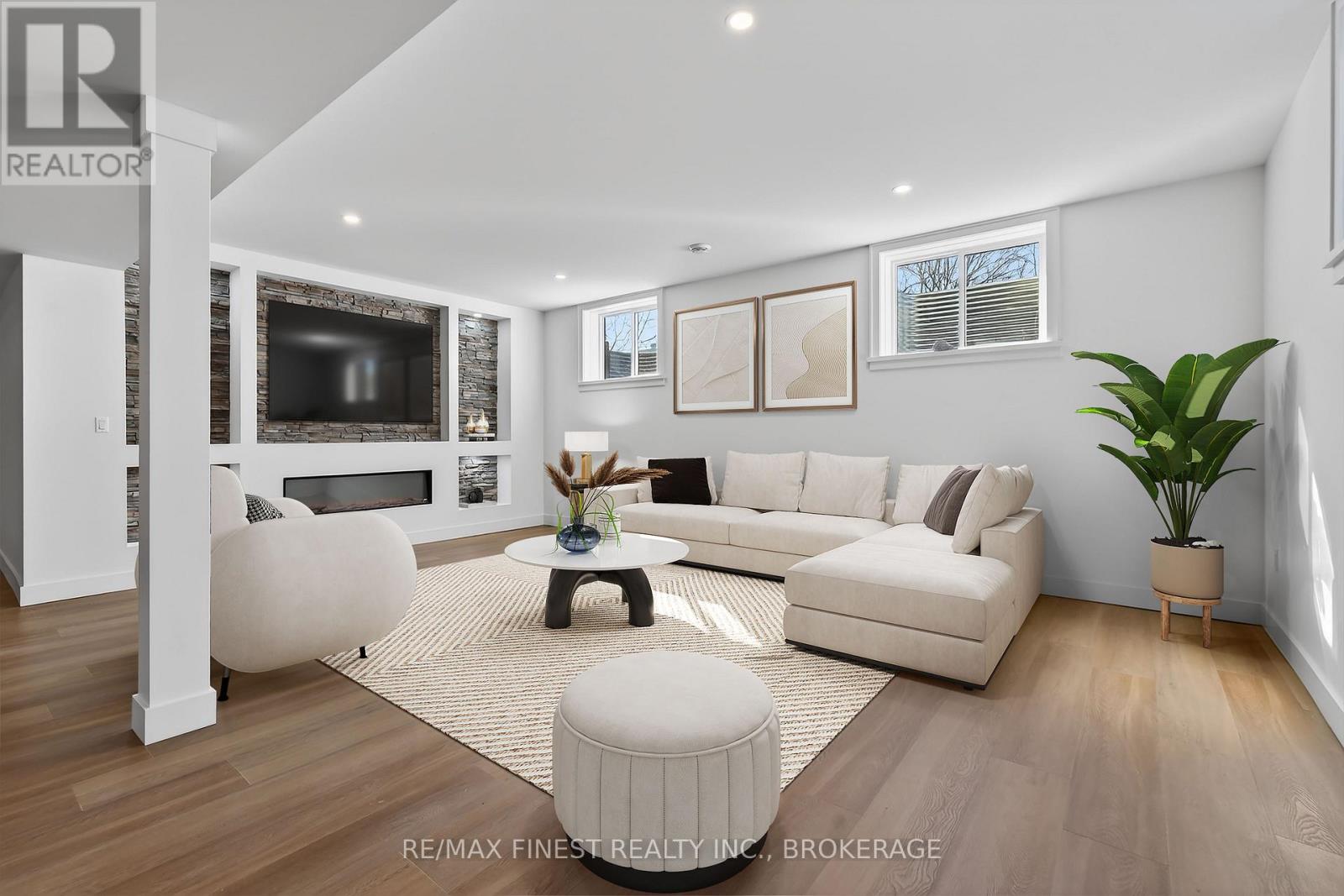 371 MAPLE RIDGE DRIVE - 40