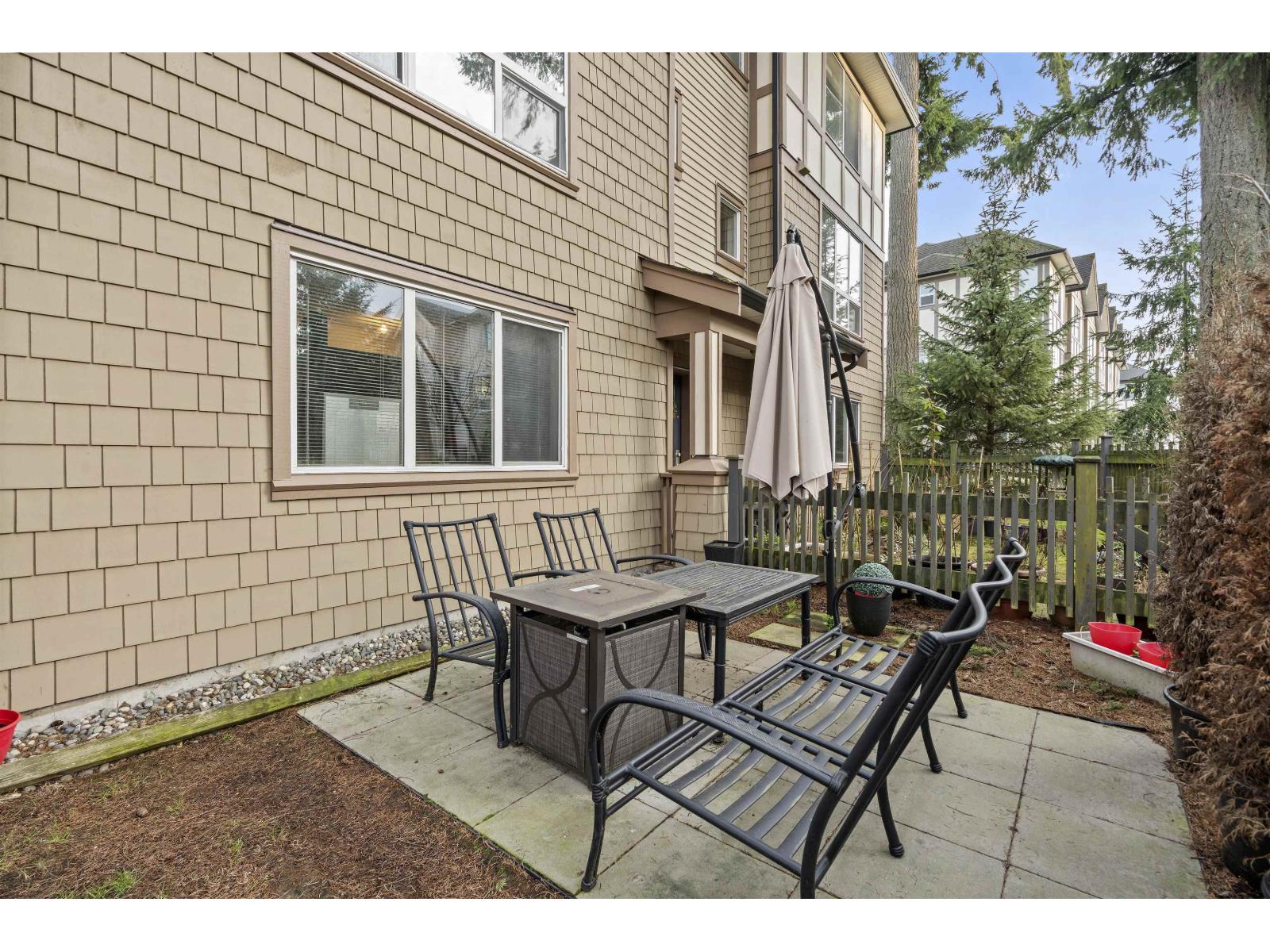 House in Langley - Image 28