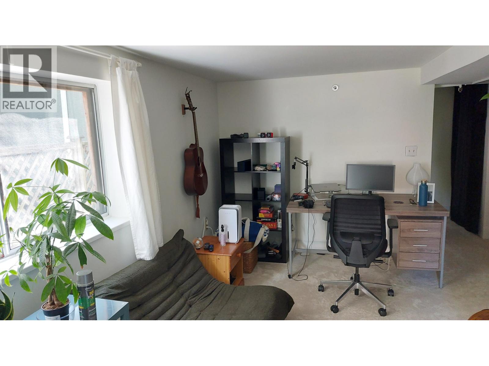 1951 NAPIER STREET, Vancouver