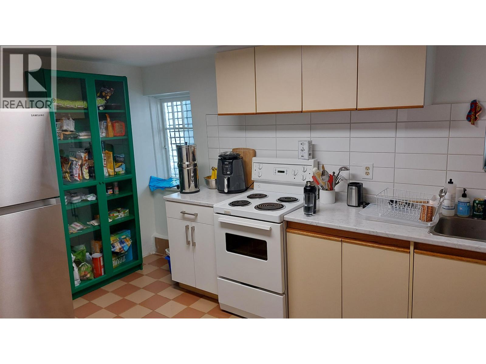 1951 NAPIER STREET, Vancouver