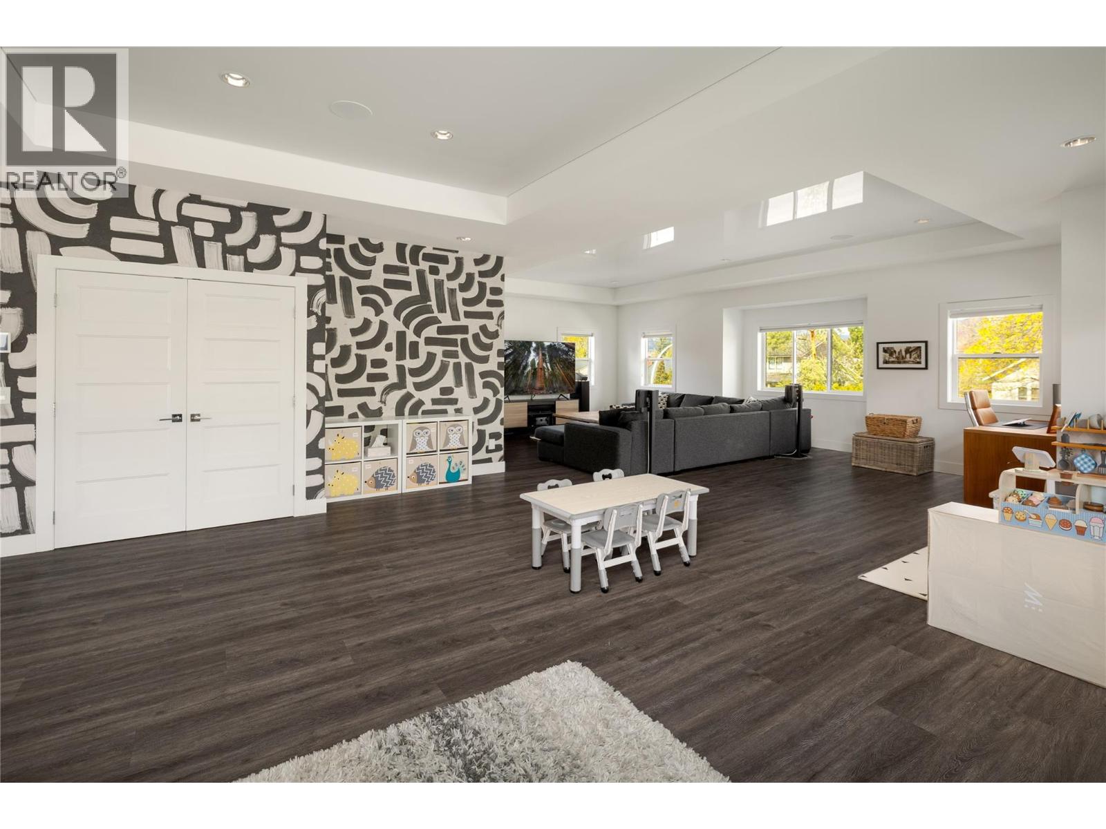 385 Cadder Avenue - 44