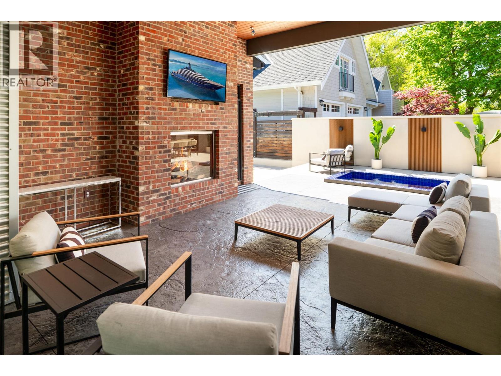 385 Cadder Avenue, Kelowna