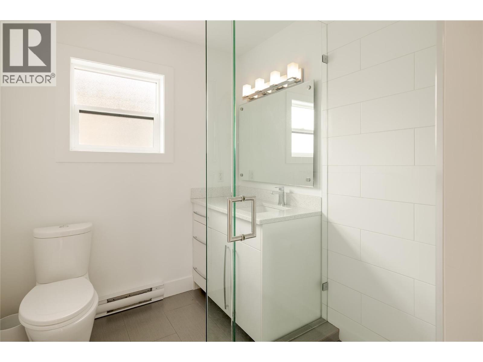 385 Cadder Avenue, Kelowna