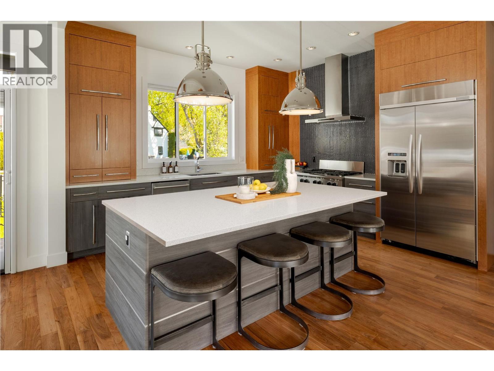 385 Cadder Avenue, Kelowna