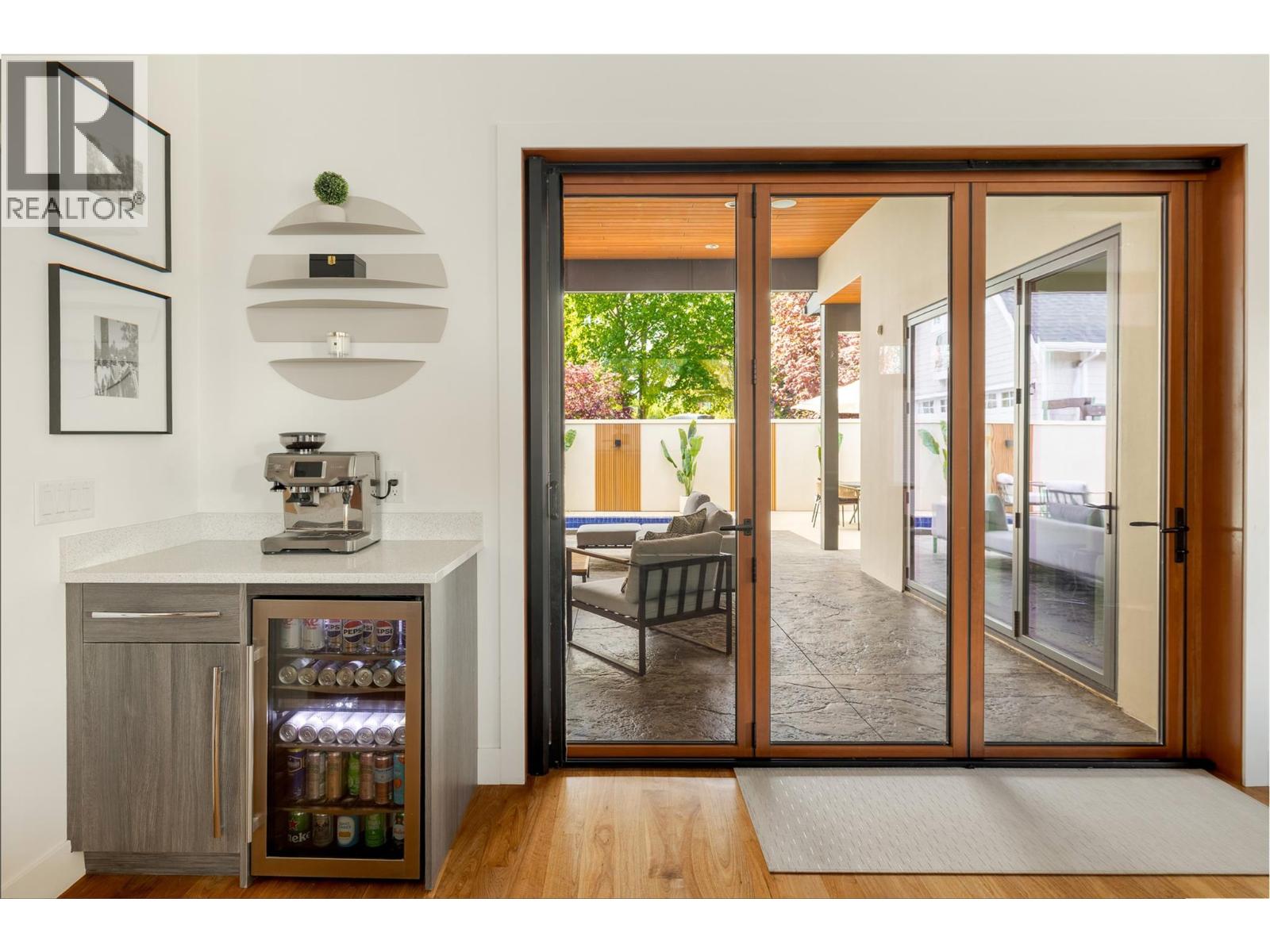 385 Cadder Avenue, Kelowna