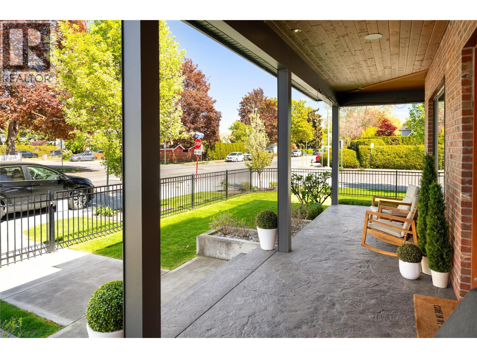 385 Cadder Avenue, Kelowna