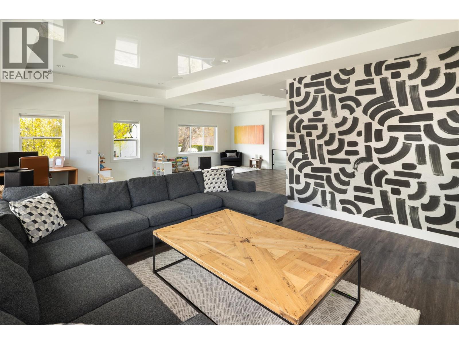 385 Cadder Avenue - 41