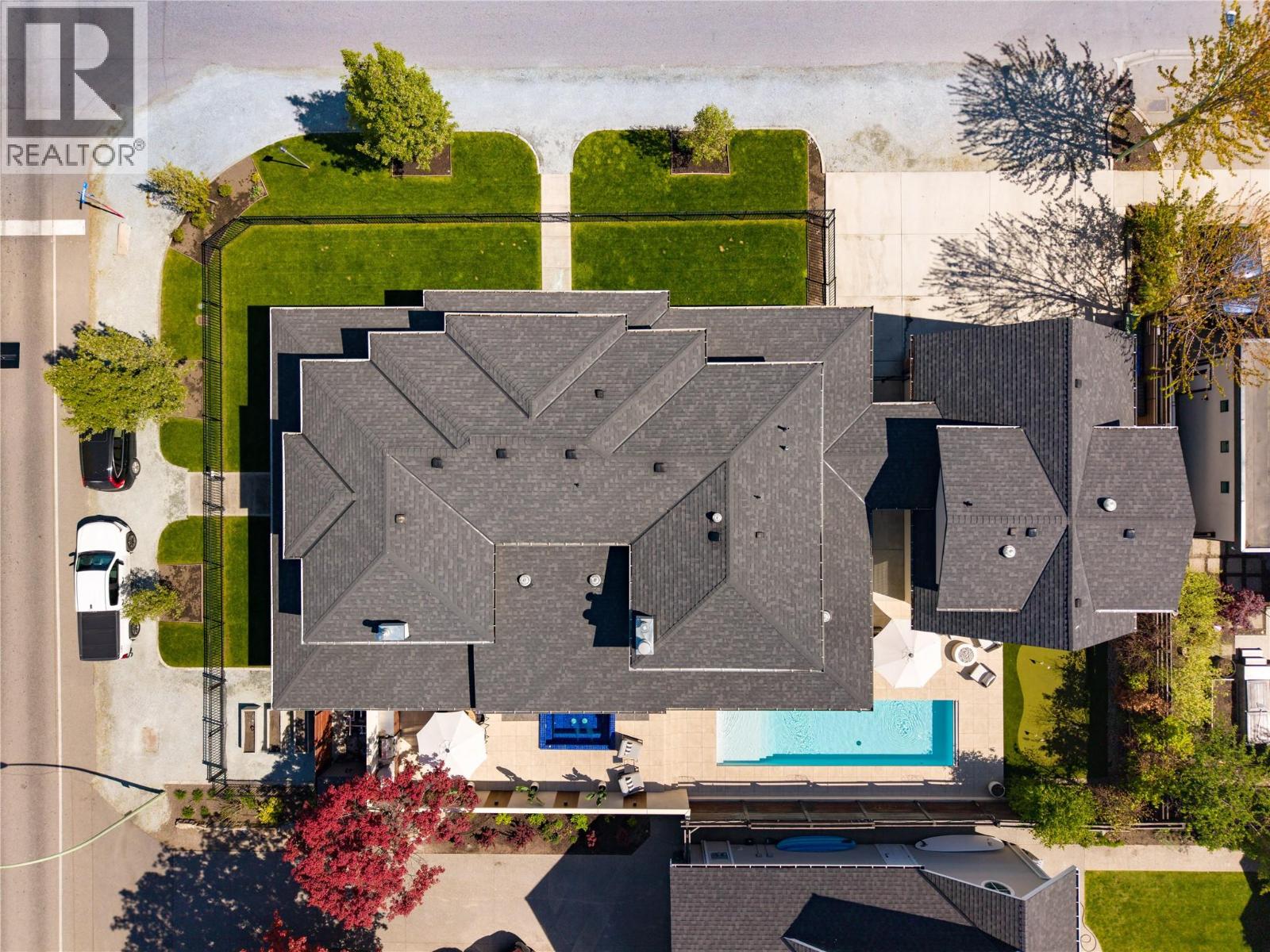 385 Cadder Avenue, Kelowna