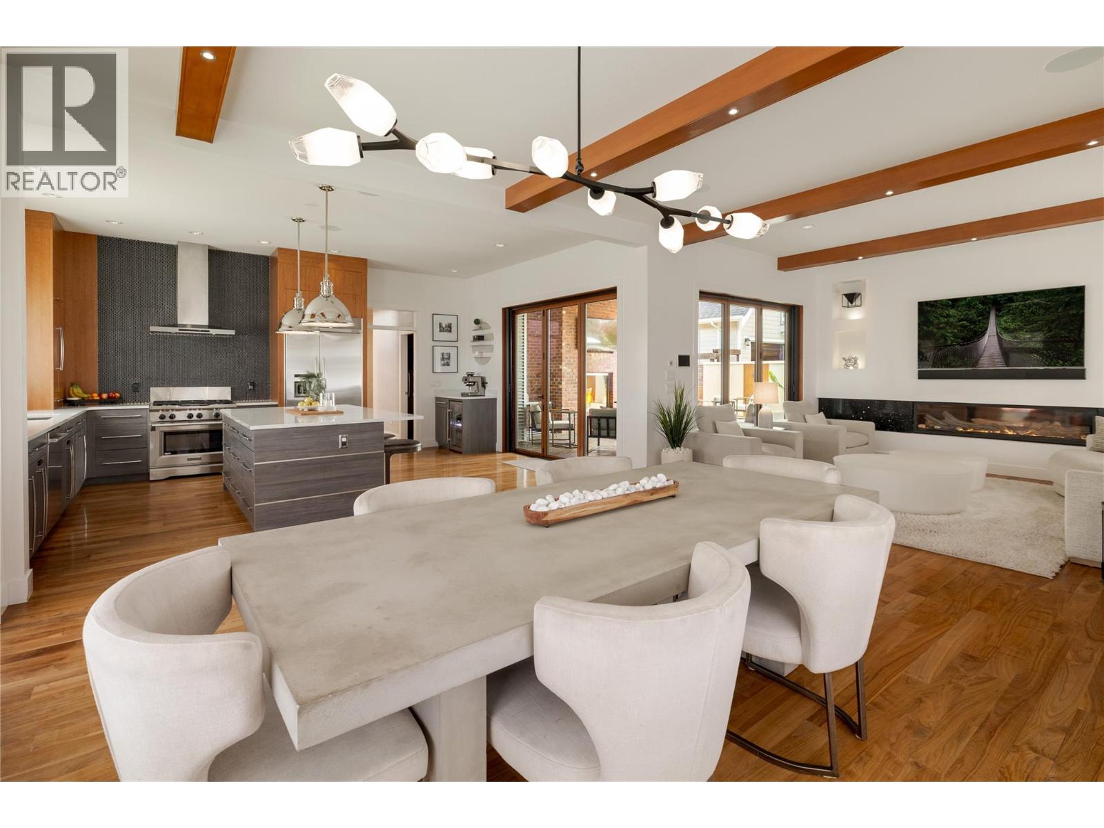385 Cadder Avenue, Kelowna