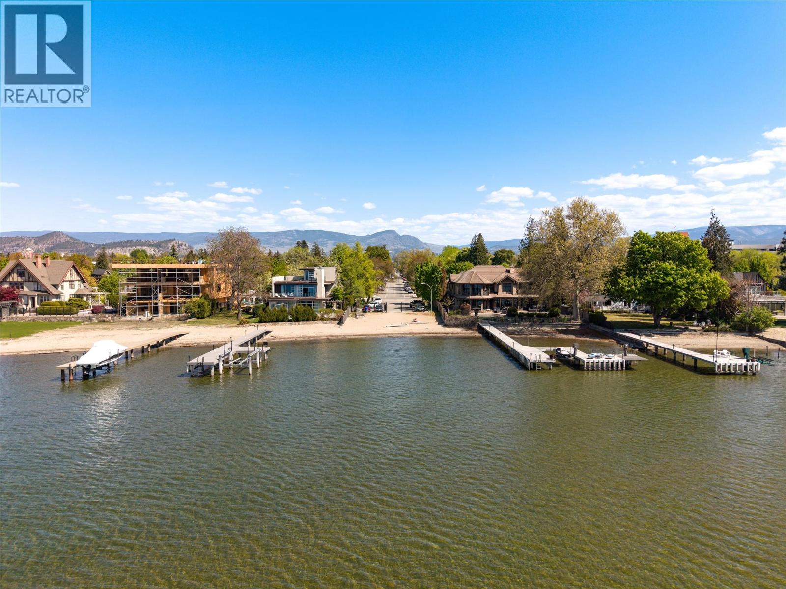 385 Cadder Avenue, Kelowna