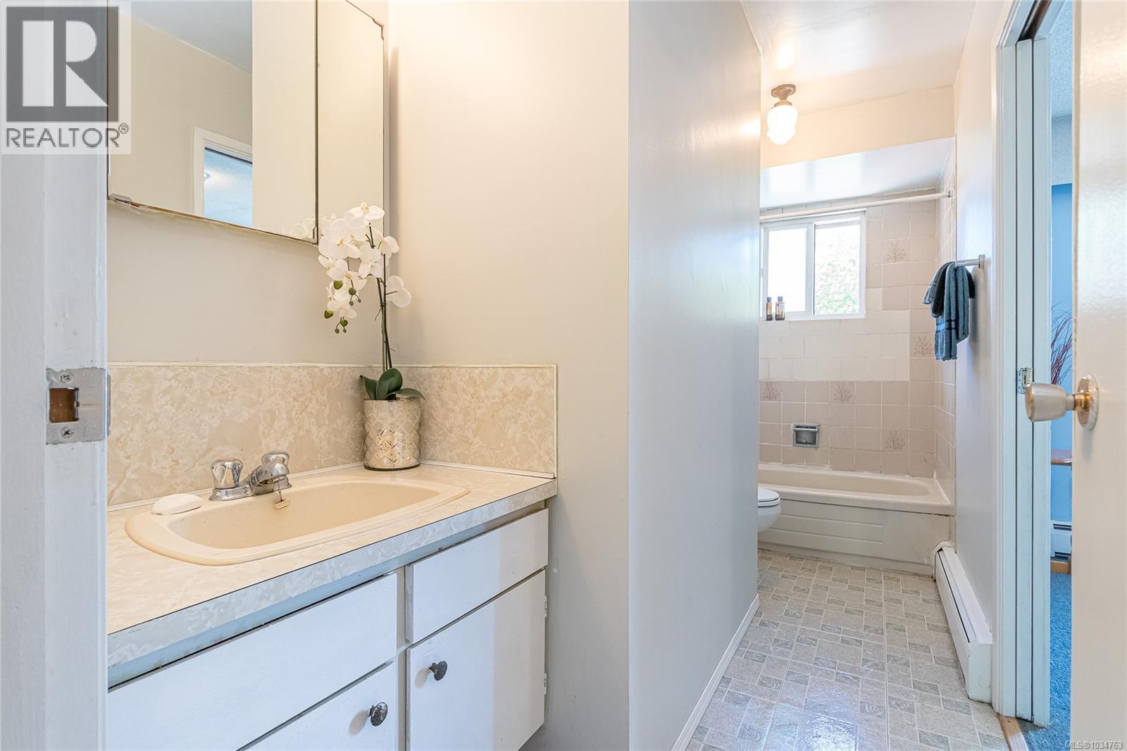 610 Chinook Ave - 27