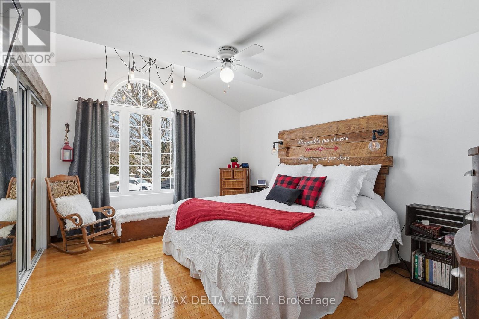 677 STE MARIE STREET - 20