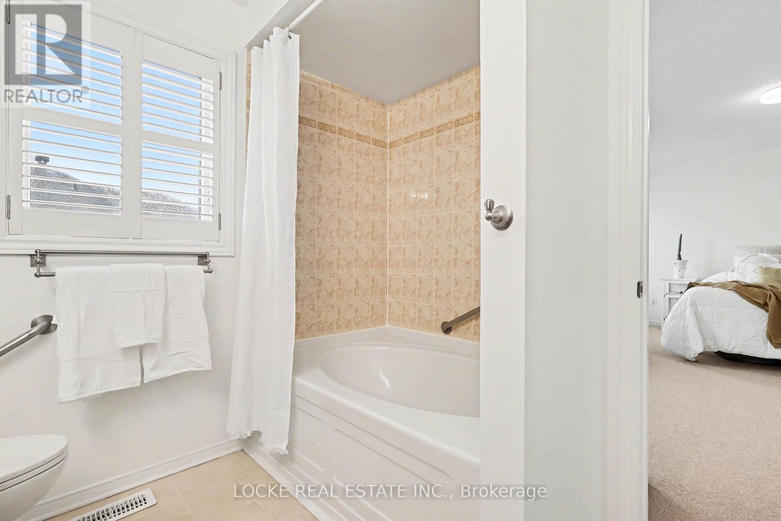 6020 LONGLEAF DRIVE - 28