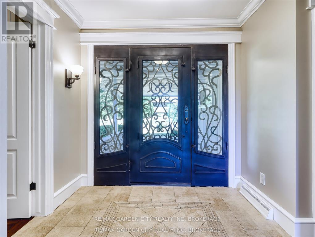 28 MARSDALE DRIVE - 5