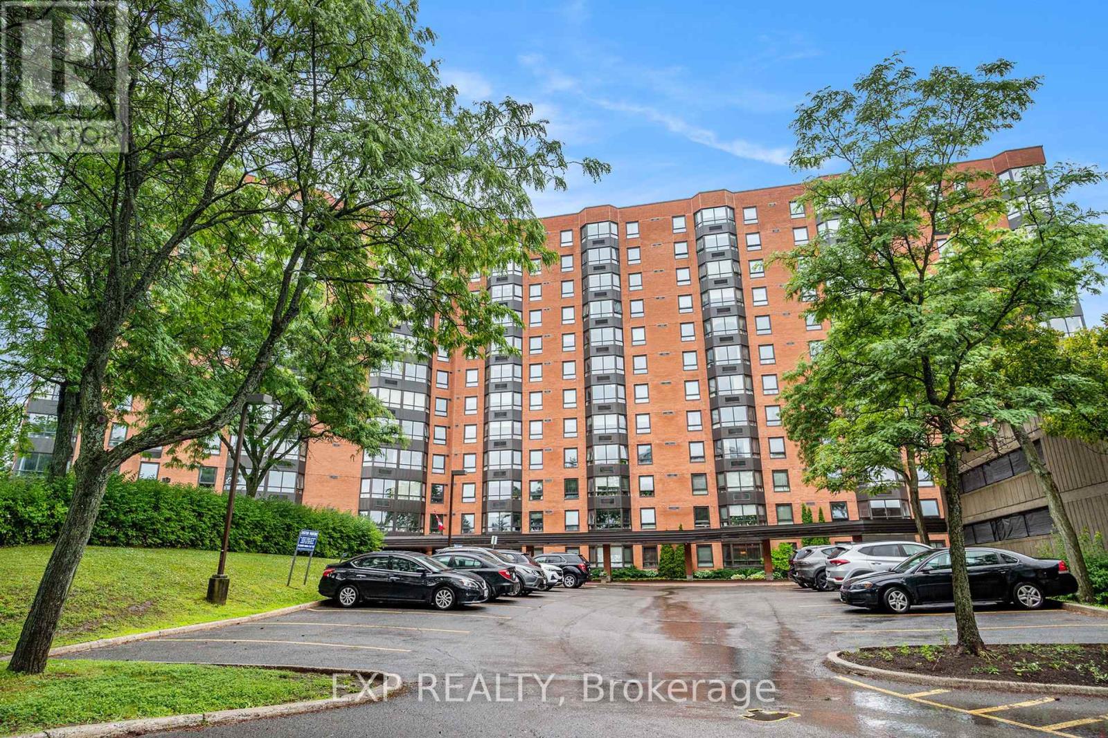 #404 80 SANDCASTLE DRIVE - 25