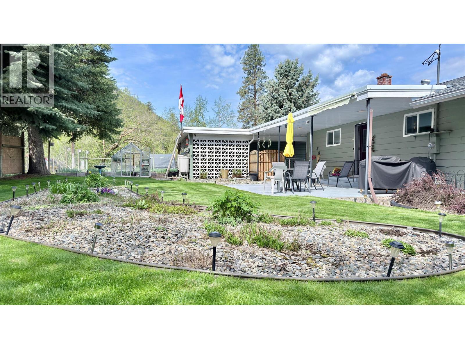 492 Fourth Avenue, Midway