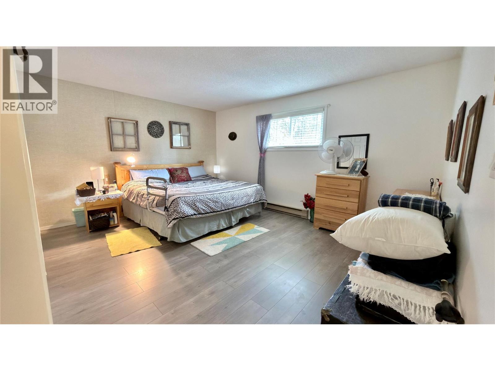 492 Fourth Avenue, Midway