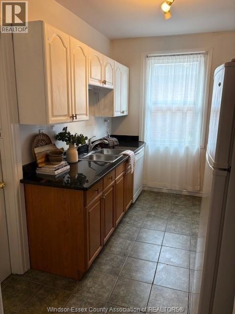 1529 RIVERSIDE DRIVE East, Windsor, Ontario, N9A2V1 — Photo 8