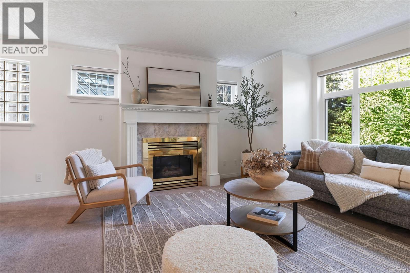 216 4490 Chatterton Way, Saanich